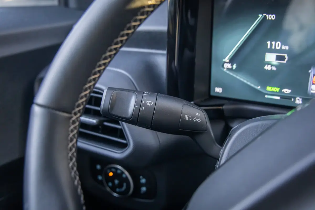 Limited 44 kWh | Trekhaak | Camera | Adap.cruise | Apple Carplay/Android Auto | Stoel+stuur verwarming | Dodehoekdetectie | Achteruitrijcamera | Apple Carplay/Android Auto|telefoonintegratie