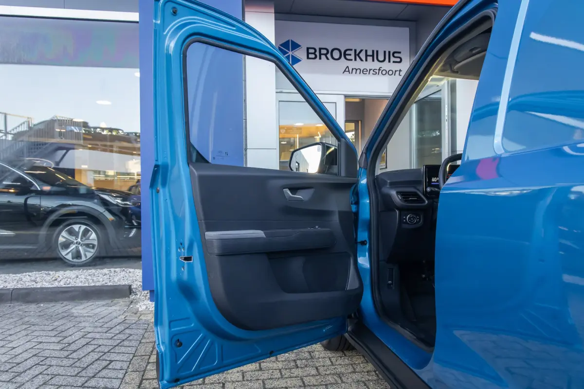 Limited 44 kWh | Trekhaak | Camera | Adap.cruise | Apple Carplay/Android Auto | Stoel+stuur verwarming | Dodehoekdetectie | Achteruitrijcamera | Apple Carplay/Android Auto|telefoonintegratie