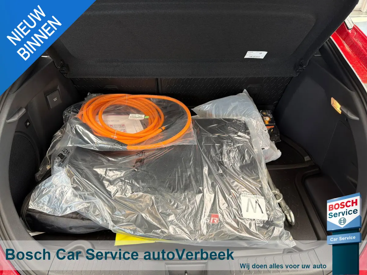 2.0 Plug-in Hybrid 220 GR SPORT | Nieuw! | JBL Audio | Memory stoel | El.A.klep | Warmtepomp | 10 jaar Toyota garantie!