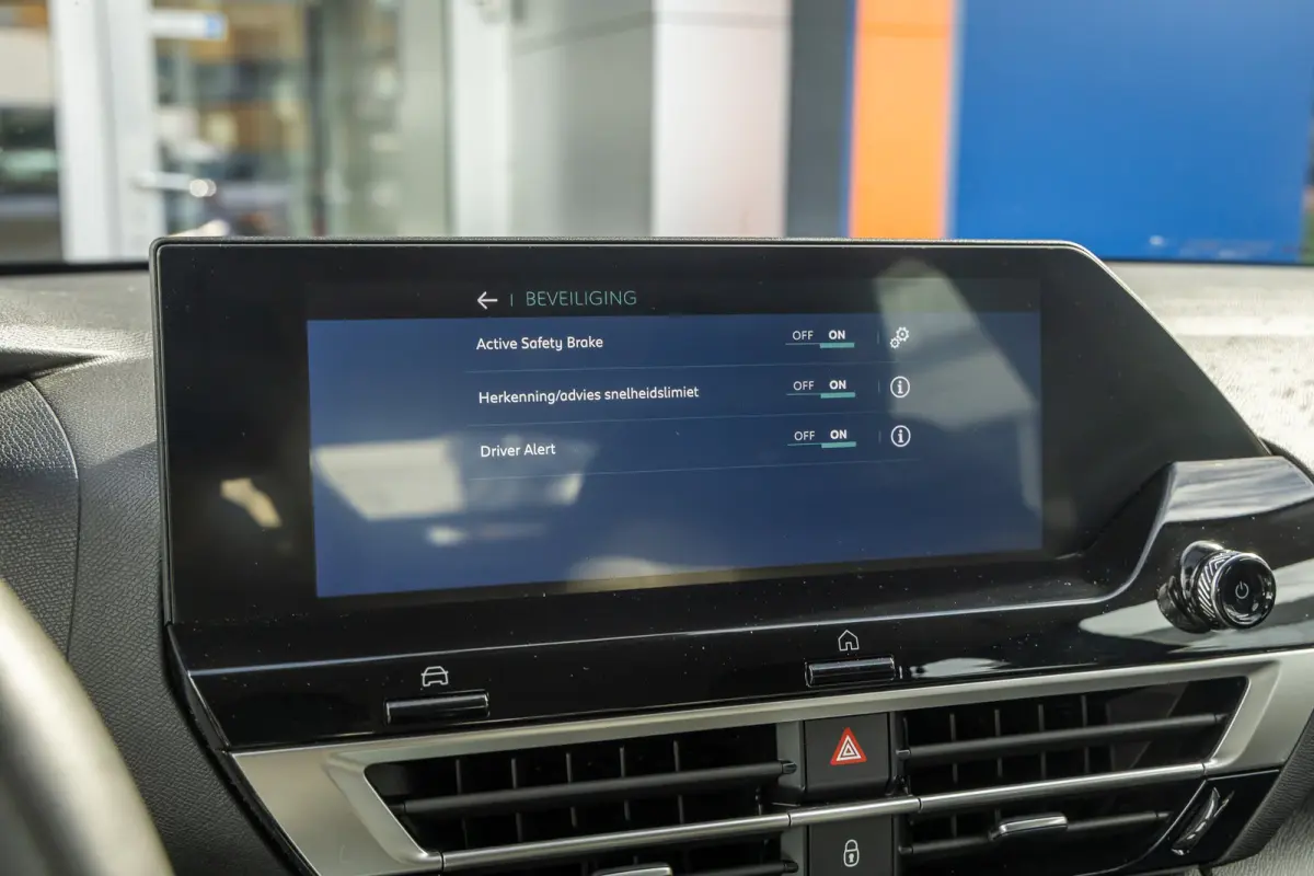 Feel 50 kWh | Apple Carplay/Android Auto | Cruise control | Full-LED koplampen | SOH 90% | Apple Carplay/Android Auto|telefoonintegratie premium | Cruise control | Full-LED koplampen