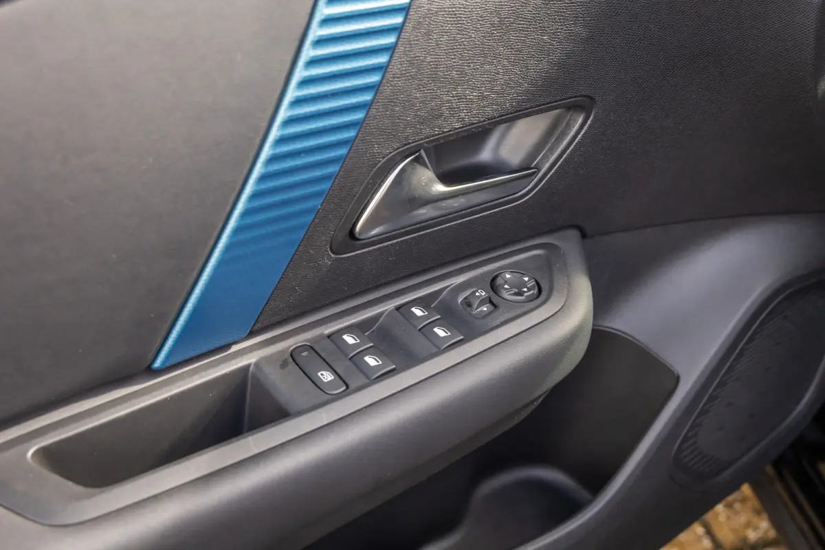 Feel 50 kWh | Apple Carplay/Android Auto | Cruise control | Full-LED koplampen | SOH 90% | Apple Carplay/Android Auto|telefoonintegratie premium | Cruise control | Full-LED koplampen