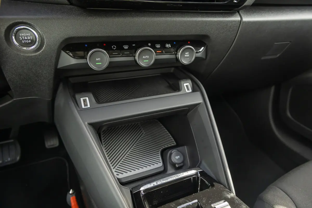 Feel 50 kWh | Apple Carplay/Android Auto | Cruise control | Full-LED koplampen | SOH 90% | Apple Carplay/Android Auto|telefoonintegratie premium | Cruise control | Full-LED koplampen