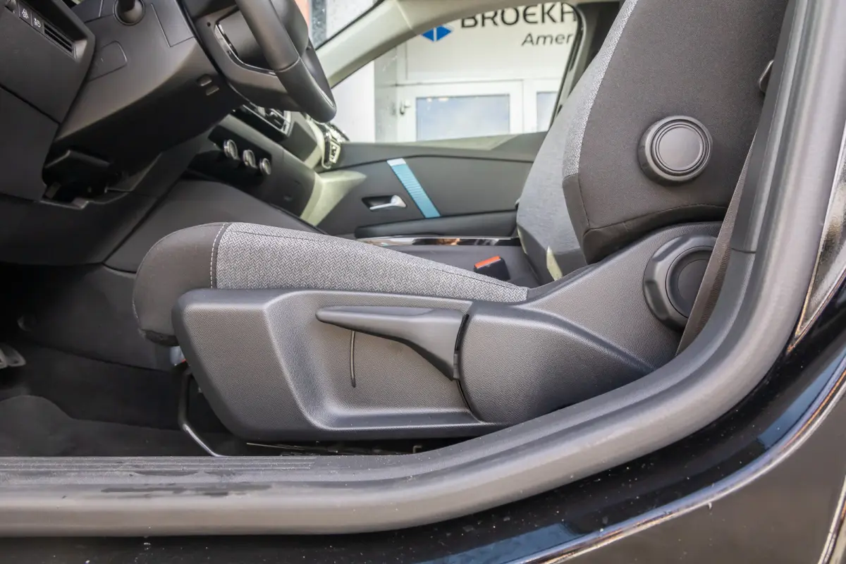 Feel 50 kWh | Apple Carplay/Android Auto | Cruise control | Full-LED koplampen | SOH 90% | Apple Carplay/Android Auto|telefoonintegratie premium | Cruise control | Full-LED koplampen