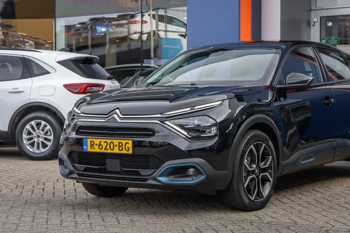 Feel 50 kWh | Apple Carplay/Android Auto | Cruise control | Full-LED koplampen | SOH 90% | Apple Carplay/Android Auto|telefoonintegratie premium | Cruise control | Full-LED koplampen