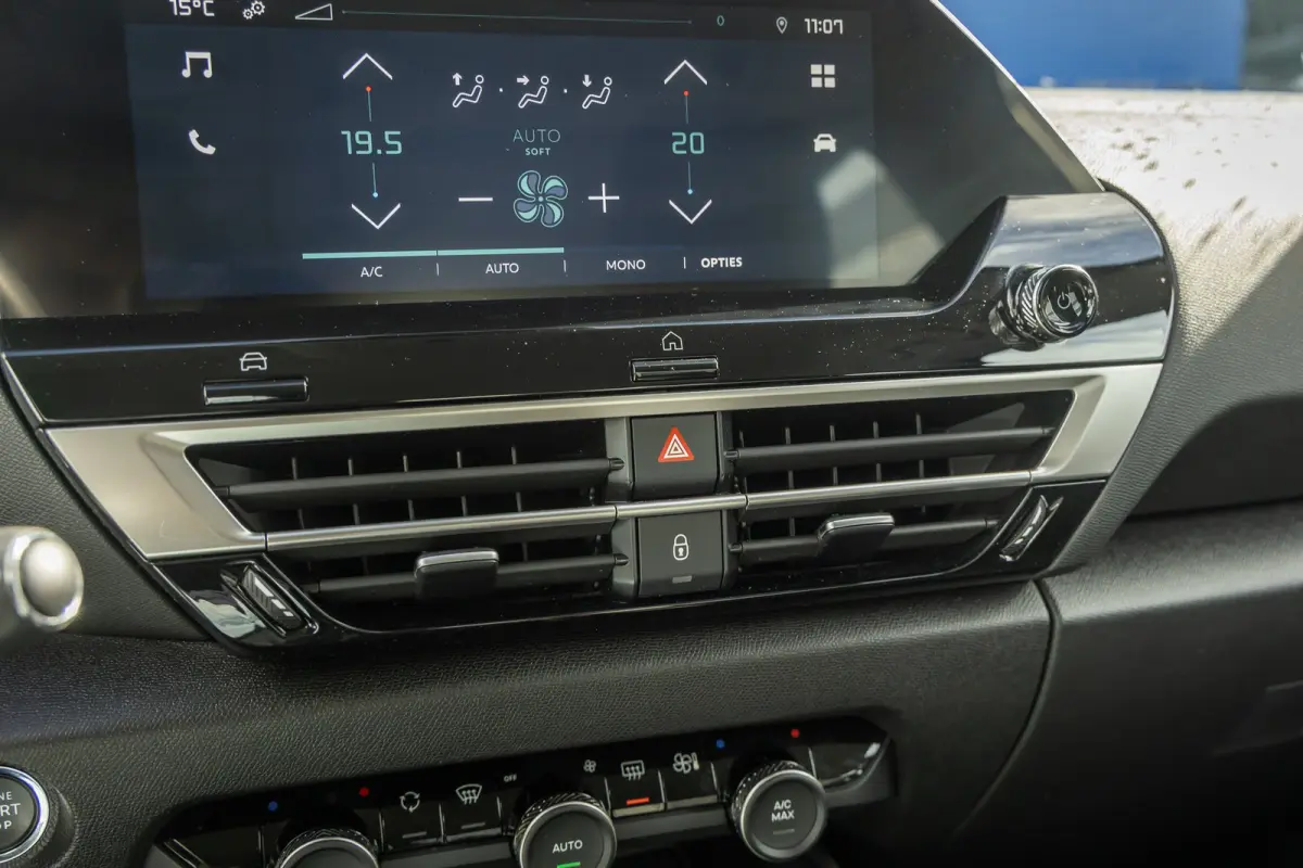 Feel 50 kWh | Apple Carplay/Android Auto | Cruise control | Full-LED koplampen | SOH 90% | Apple Carplay/Android Auto|telefoonintegratie premium | Cruise control | Full-LED koplampen