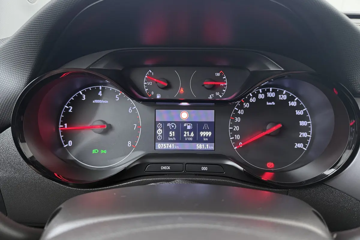 1.2 83 PK Business Carplay Camera Cruise