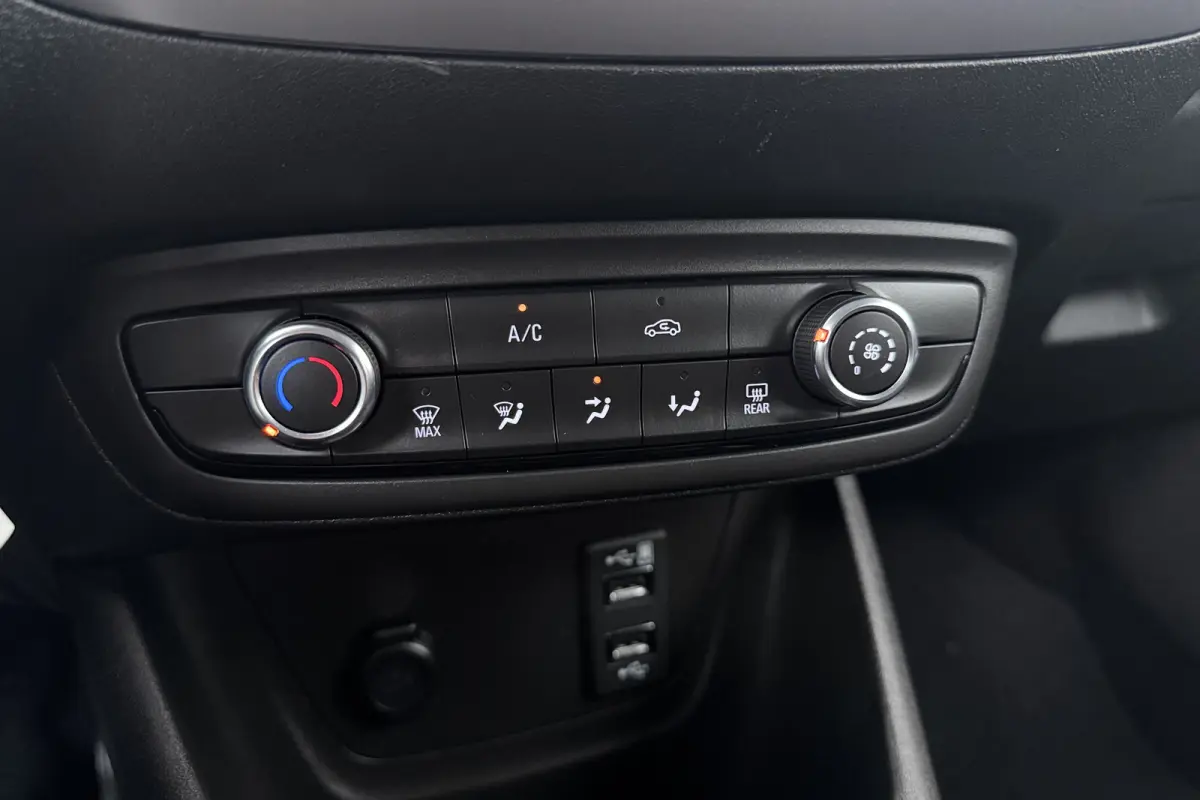 1.2 83 PK Business Carplay Camera Cruise