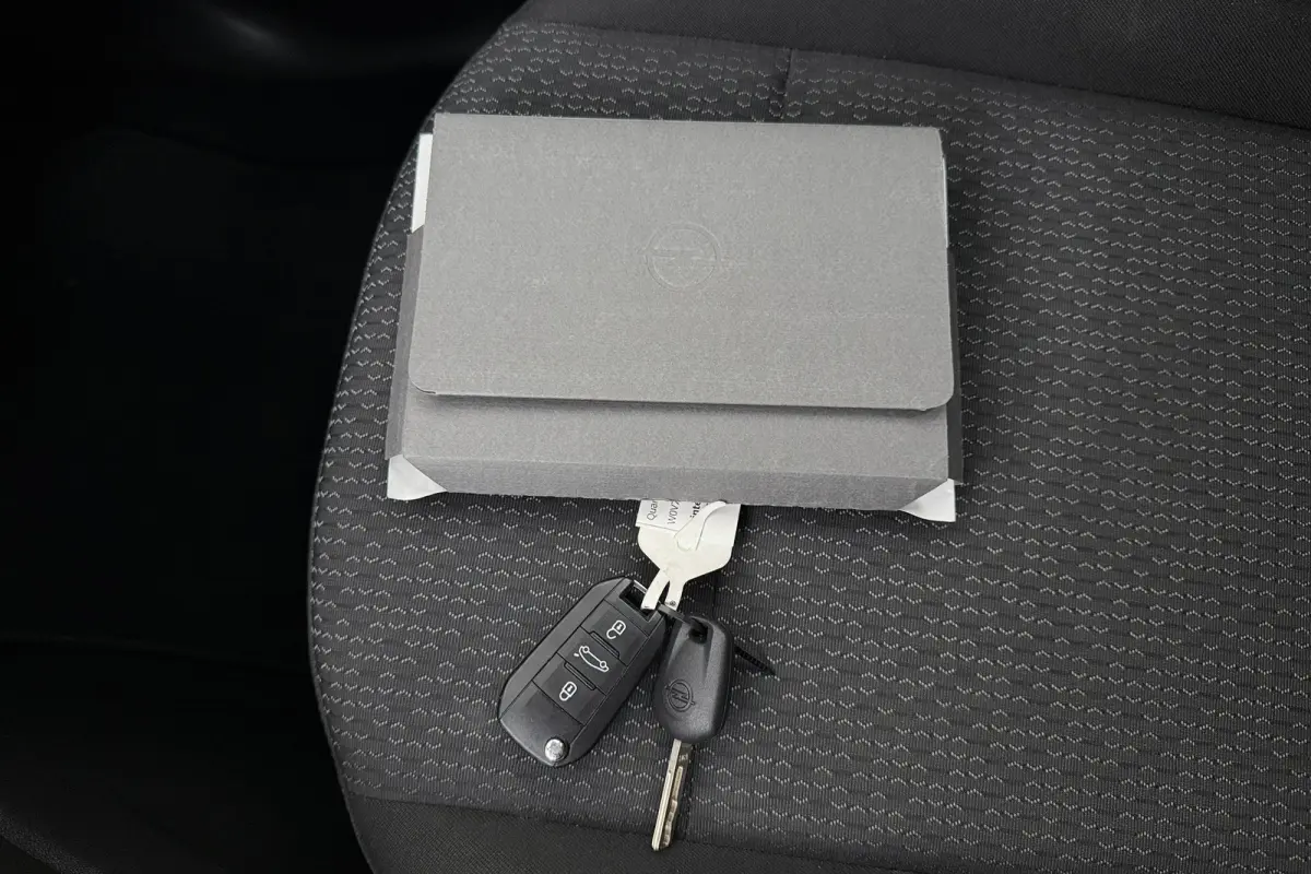 1.2 83 PK Business Carplay Camera Cruise
