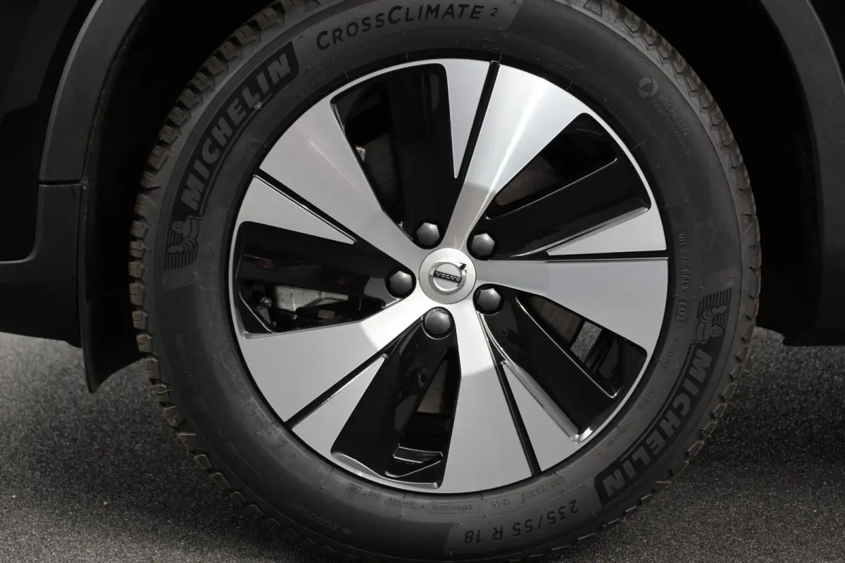 1.5 T5 Plug-in hybrid Plus Bright Navigatie Climate Control Adaptive Cruise Control  18"LMV Camera Parkeer sensoren Led
