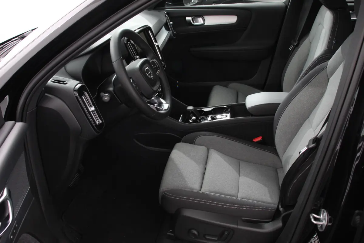 1.5 T5 Plug-in hybrid Plus Bright Navigatie Climate Control Adaptive Cruise Control  18"LMV Camera Parkeer sensoren Led