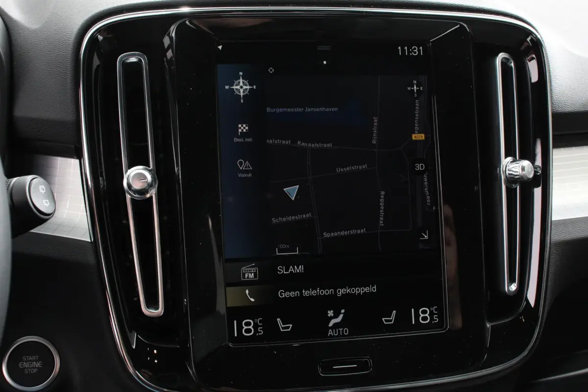 1.5 T5 Plug-in hybrid Plus Bright Navigatie Climate Control Adaptive Cruise Control  18"LMV Camera Parkeer sensoren Led