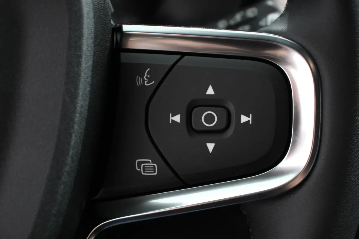 1.5 T5 Plug-in hybrid Plus Bright Navigatie Climate Control Adaptive Cruise Control  18"LMV Camera Parkeer sensoren Led
