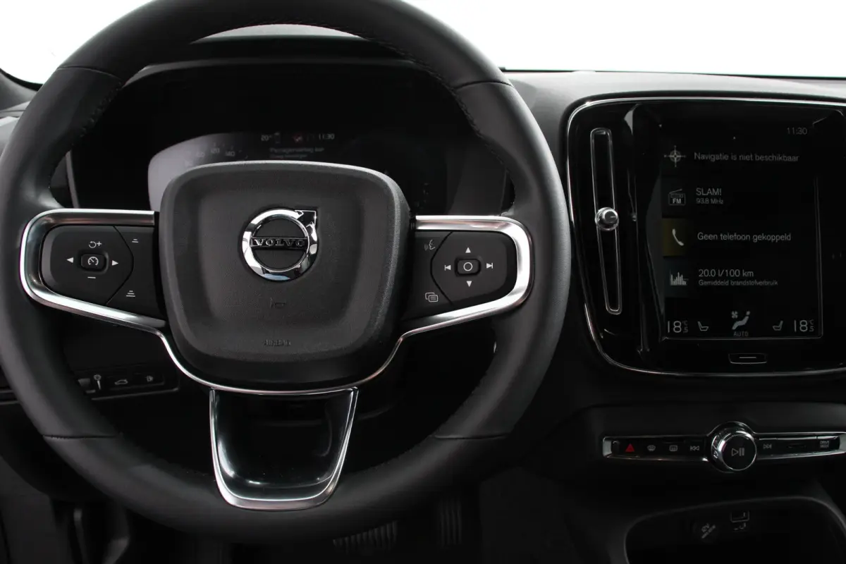 1.5 T5 Plug-in hybrid Plus Bright Navigatie Climate Control Adaptive Cruise Control  18"LMV Camera Parkeer sensoren Led
