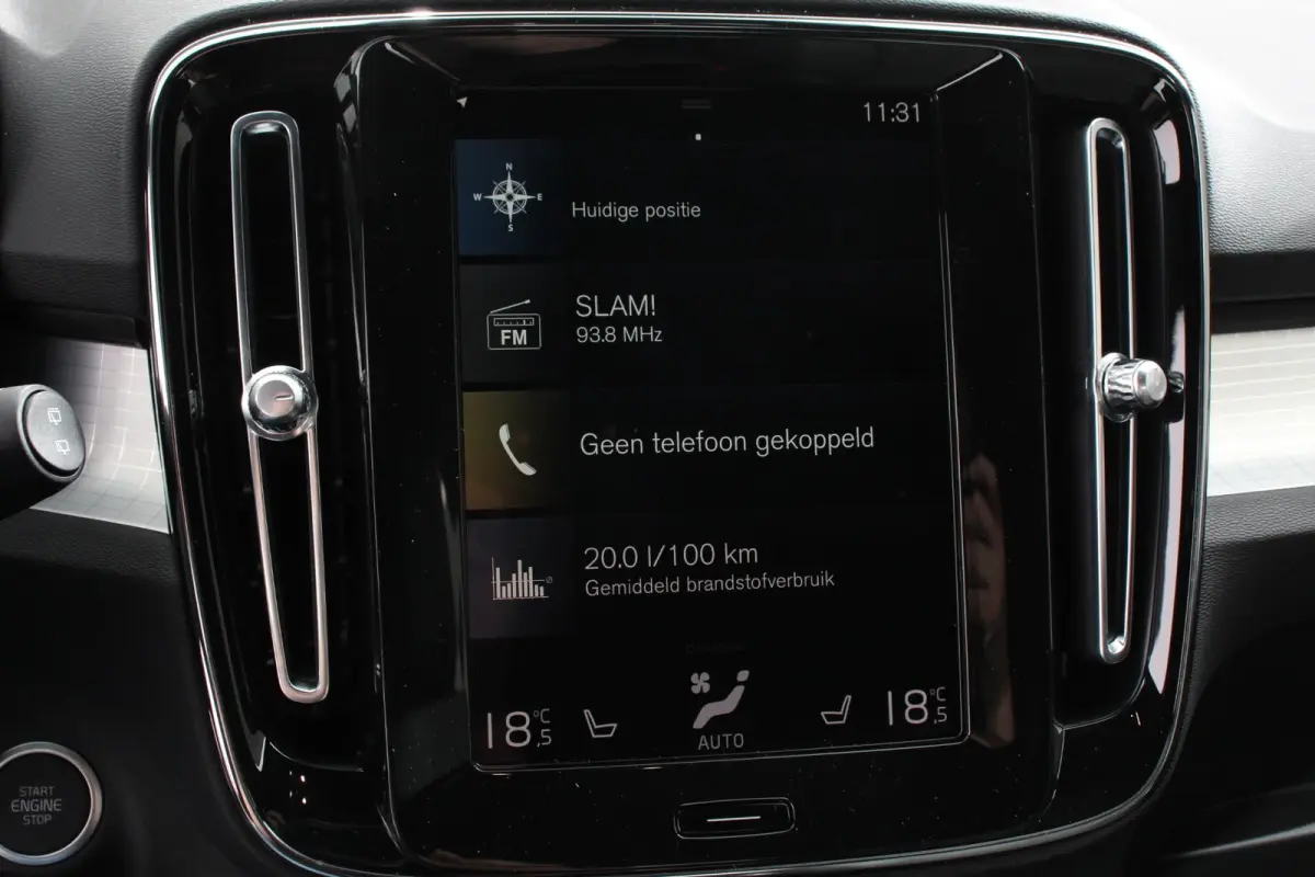 1.5 T5 Plug-in hybrid Plus Bright Navigatie Climate Control Adaptive Cruise Control  18"LMV Camera Parkeer sensoren Led