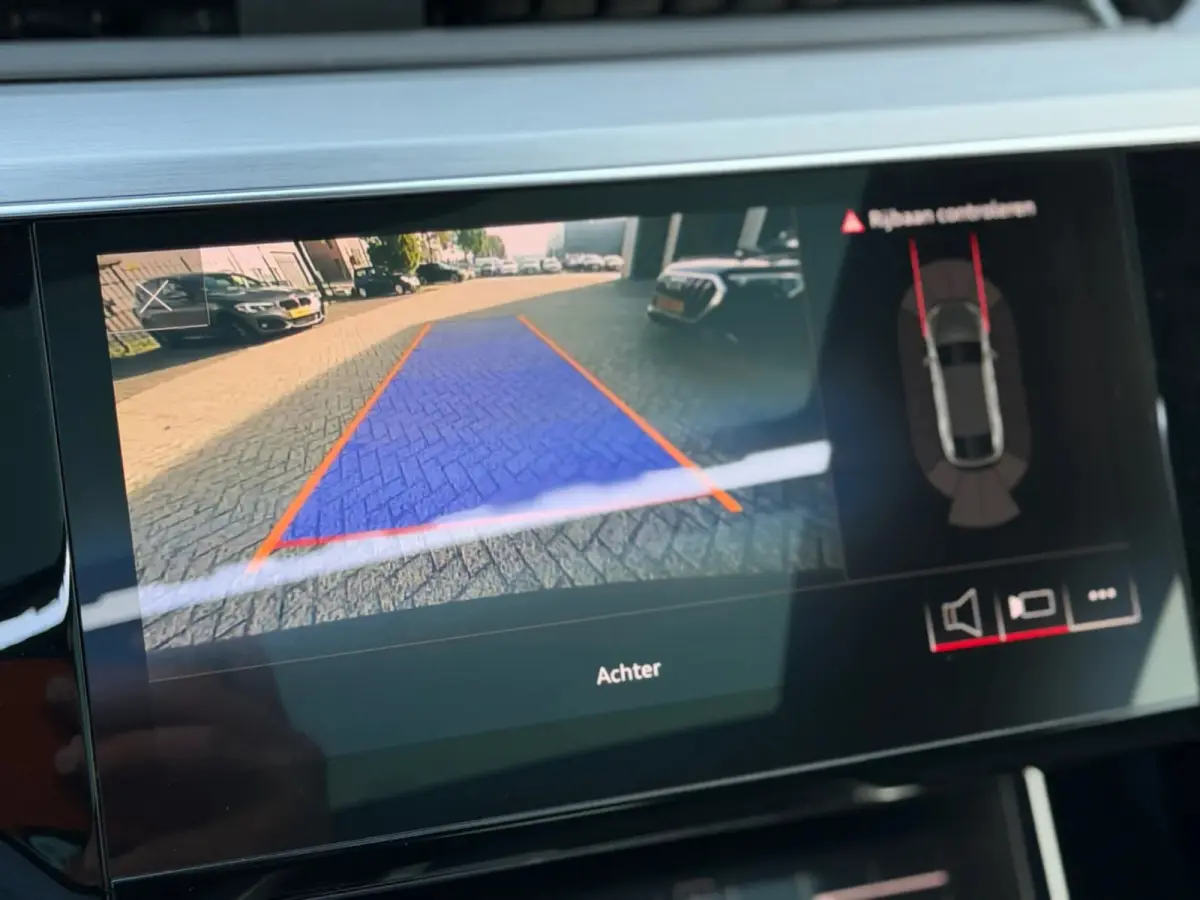 50 quattro S edition 71 kWh SoH 88% (NL-auto, Panorama, StoelV, Bang & Olufsen, Camera, PDC, EtcO)