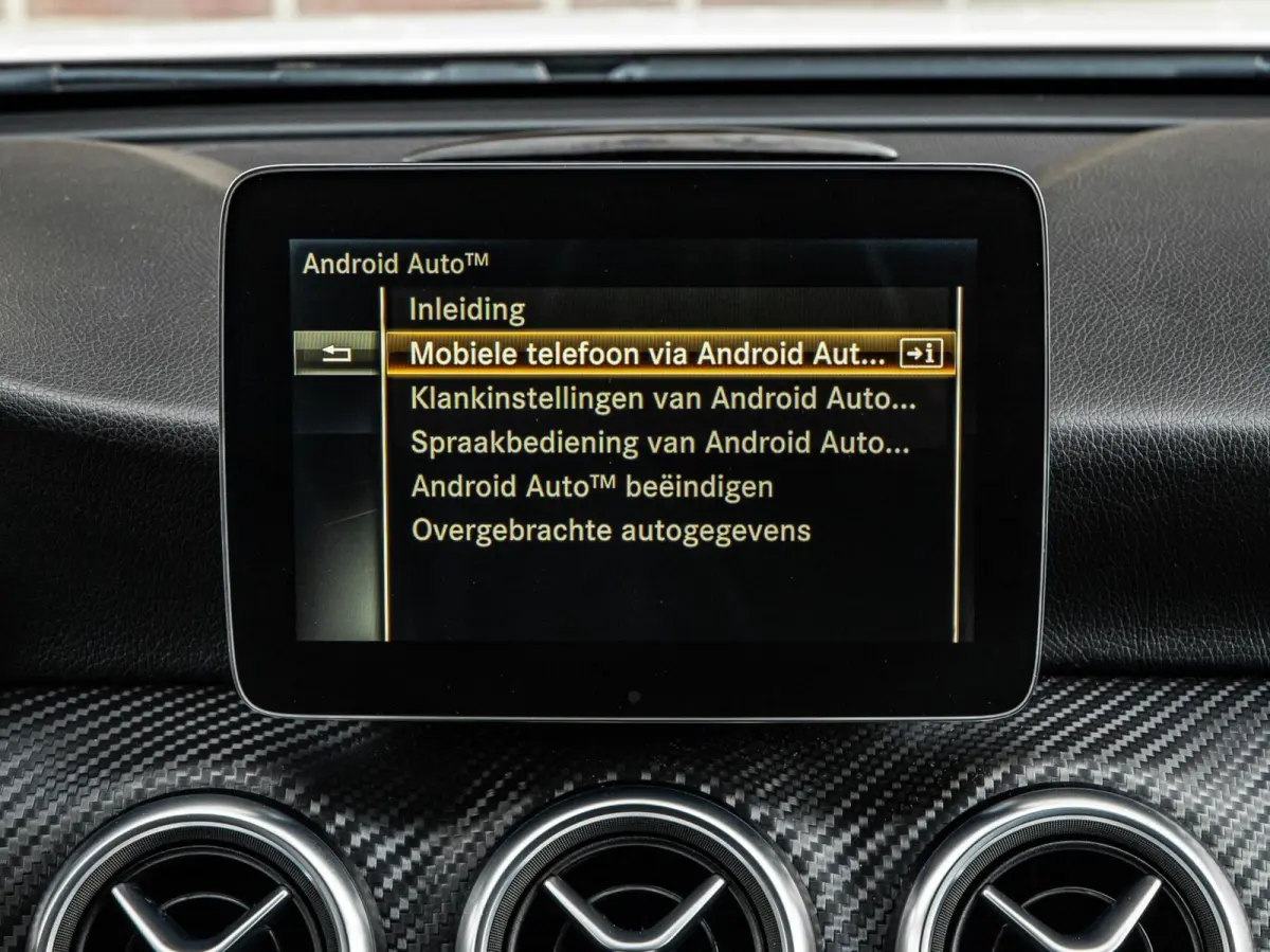 200 AMG Night Edition 156 PK AUT | Panoramadak | LED | Camera | Apple Carplay/Android Auto | 18"
