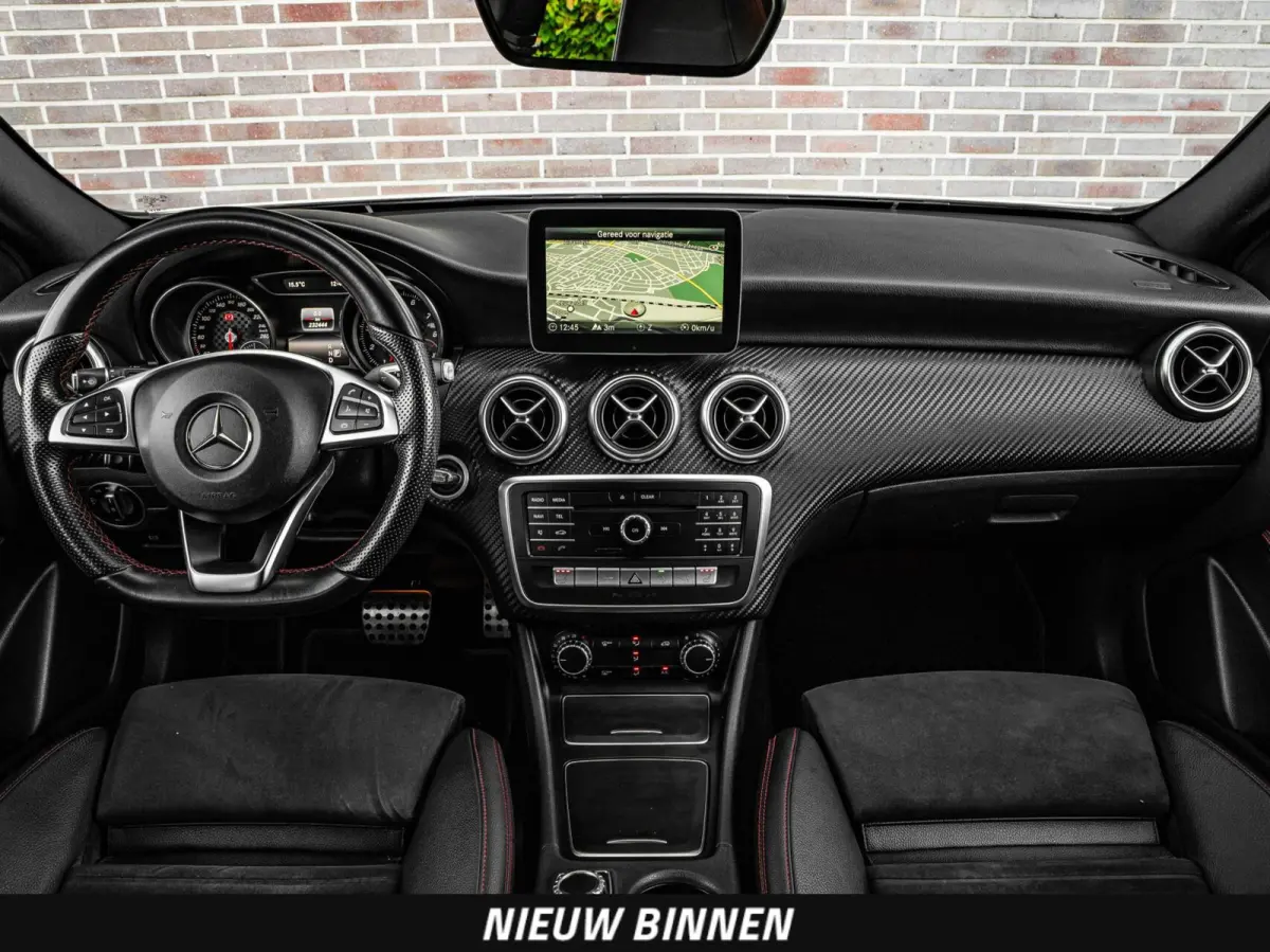 200 AMG Night Edition 156 PK AUT | Panoramadak | LED | Camera | Apple Carplay/Android Auto | 18"