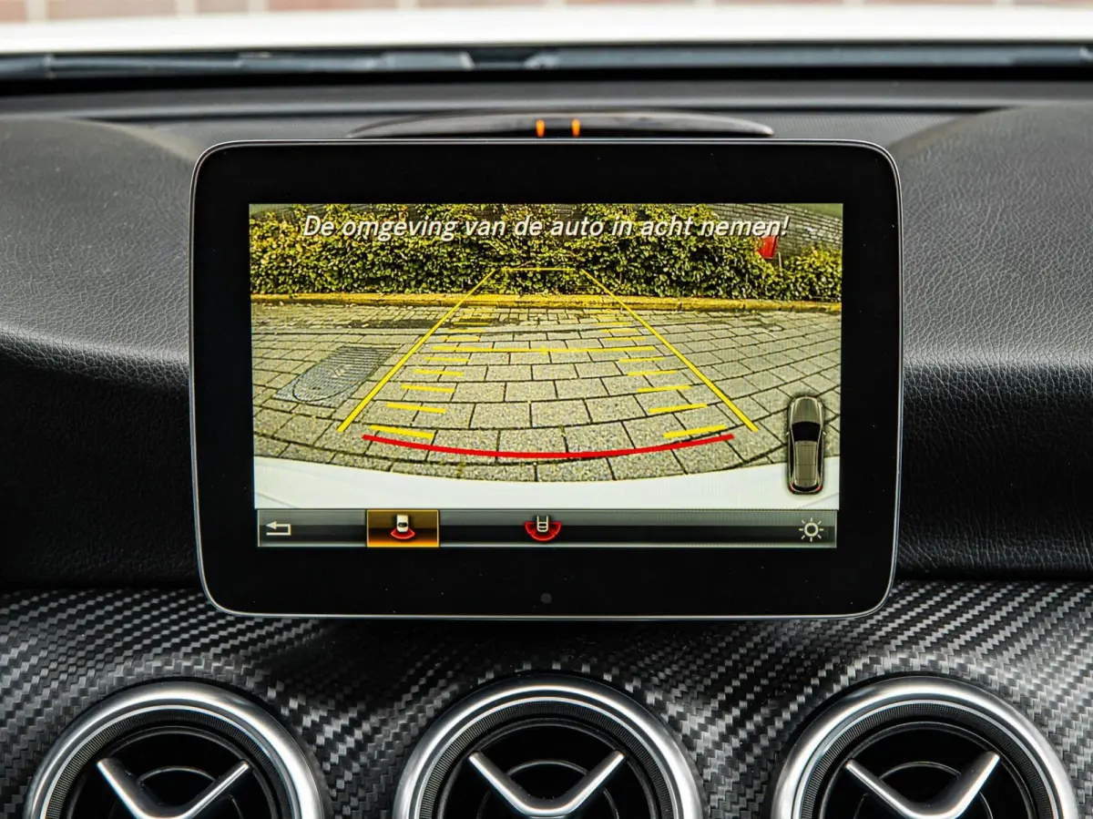 200 AMG Night Edition 156 PK AUT | Panoramadak | LED | Camera | Apple Carplay/Android Auto | 18"