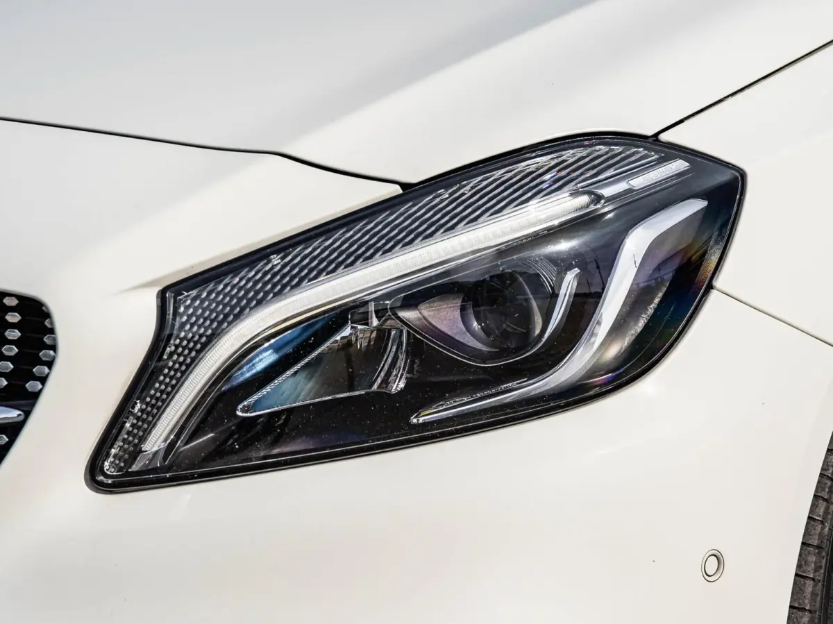 200 AMG Night Edition 156 PK AUT | Panoramadak | LED | Camera | Apple Carplay/Android Auto | 18"