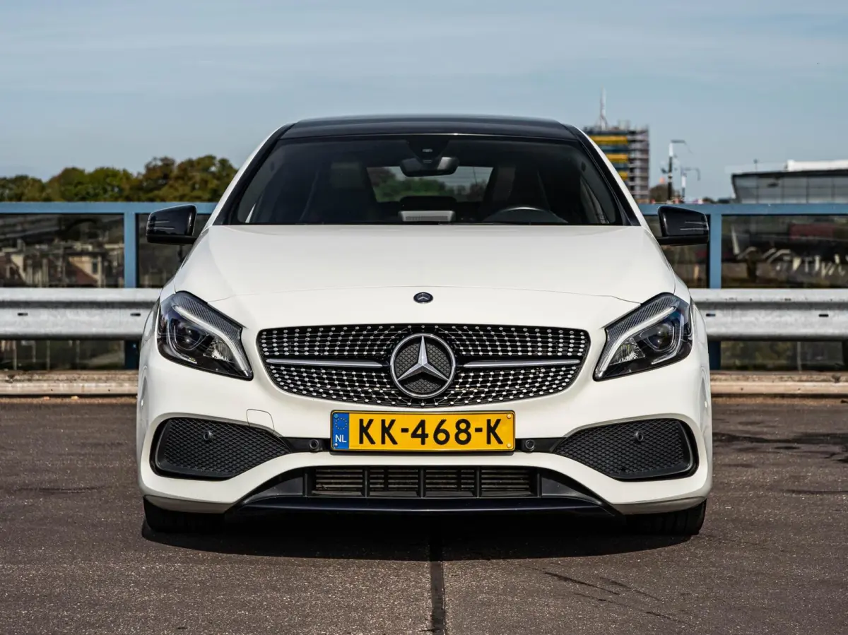 200 AMG Night Edition 156 PK AUT | Panoramadak | LED | Camera | Apple Carplay/Android Auto | 18"