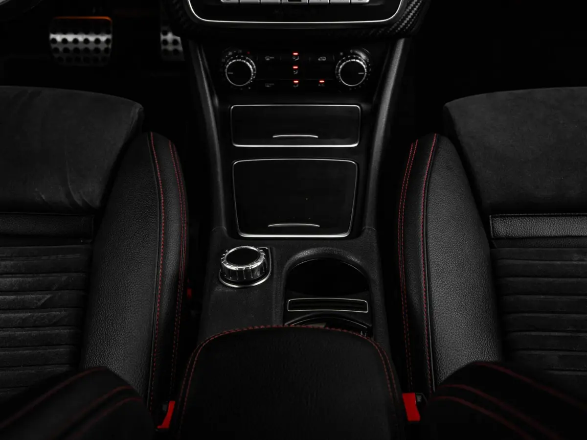 200 AMG Night Edition 156 PK AUT | Panoramadak | LED | Camera | Apple Carplay/Android Auto | 18"