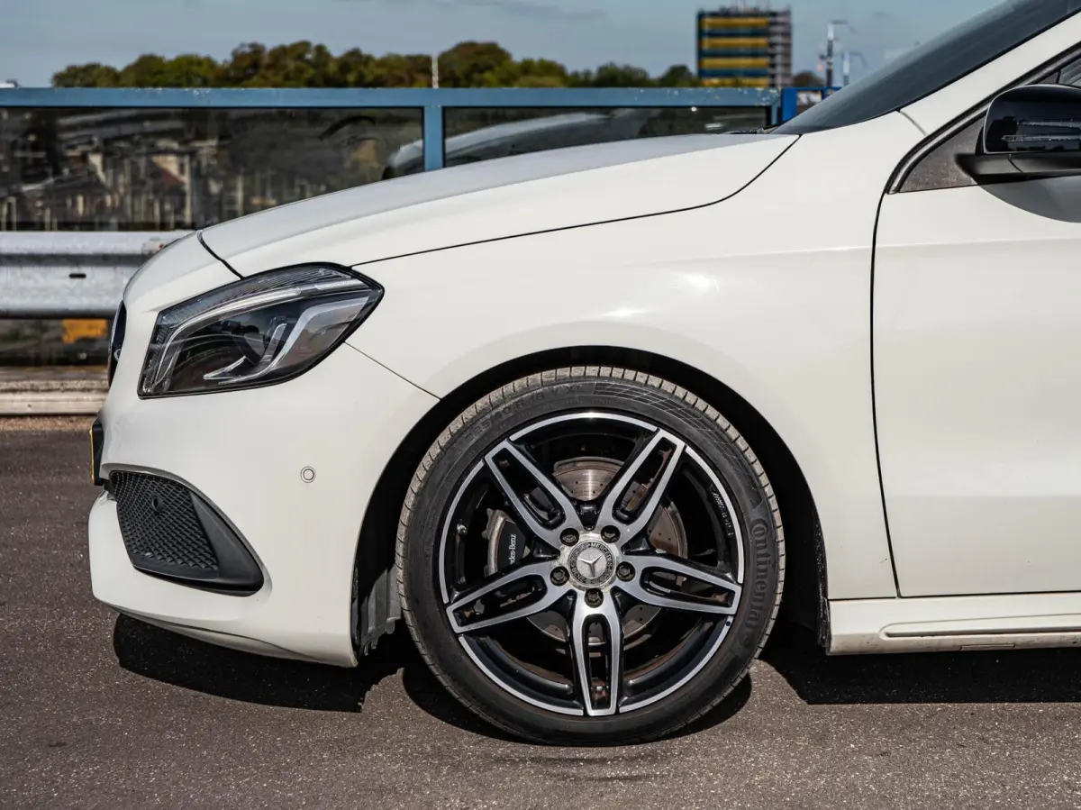 200 AMG Night Edition 156 PK AUT | Panoramadak | LED | Camera | Apple Carplay/Android Auto | 18"