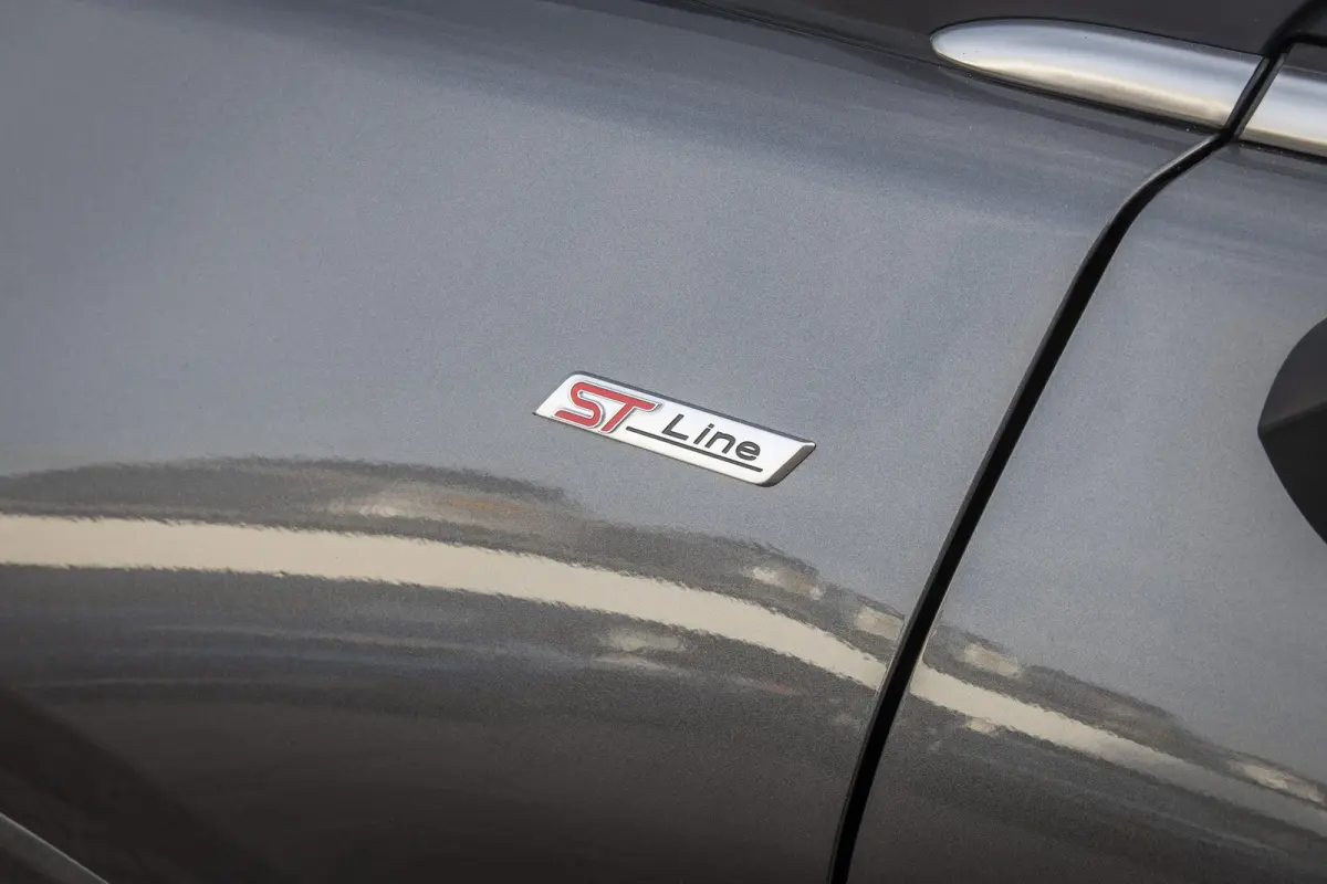 1.0 EcoBoost ST-Line X Vignale | Pano | Apple Carplay/Android Auto | B&O | Cruise control adaptief | Dodehoekdetectie | Elektrisch bedienbare achterklep | Elektrisch glazen panorama-dak | Ap