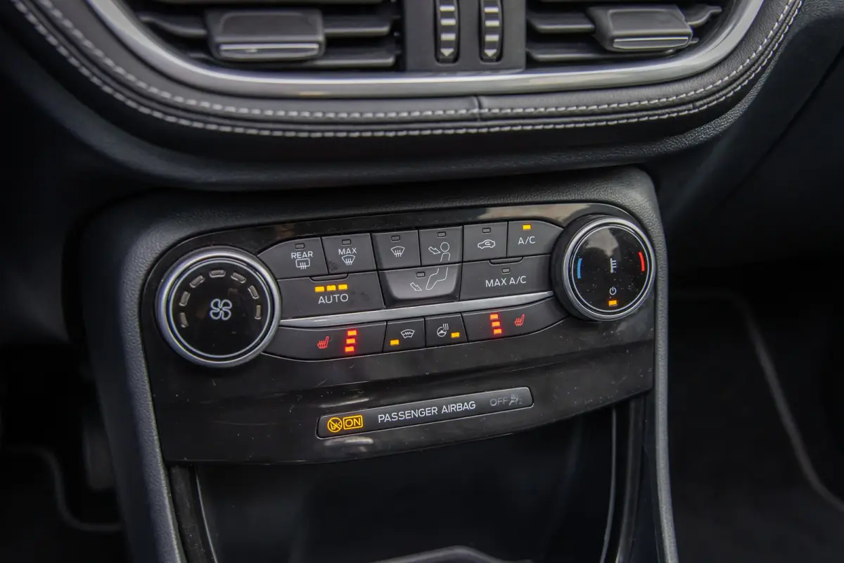 1.0 EcoBoost ST-Line X Vignale | Pano | Apple Carplay/Android Auto | B&O | Cruise control adaptief | Dodehoekdetectie | Elektrisch bedienbare achterklep | Elektrisch glazen panorama-dak | Ap