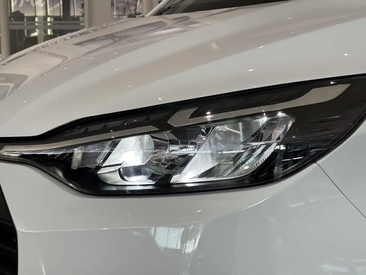 320 2.5 PHEV L1H1 Trend | CAMERA | CARPLAY