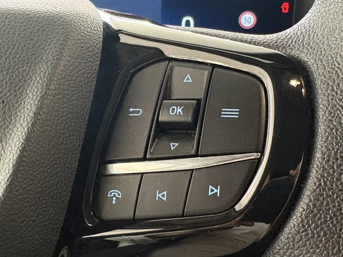 320 2.5 PHEV L1H1 Trend | CAMERA | CARPLAY