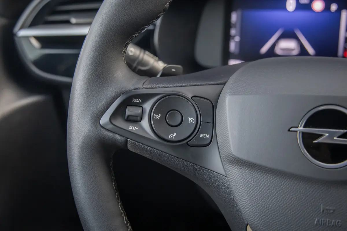 1.2 Turbo Hybrid GS | Apple Carplay/Android Auto | Achteruitrijcamera | Cruise control | Parkeersensoren voor + achter | | Achteruitrijcamera | Airco | Apple Carplay/Android Auto|telefoonint