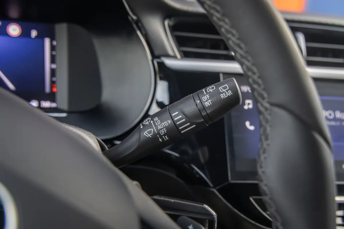 1.2 Turbo Hybrid GS | Apple Carplay/Android Auto | Achteruitrijcamera | Cruise control | Parkeersensoren voor + achter | | Achteruitrijcamera | Airco | Apple Carplay/Android Auto|telefoonint