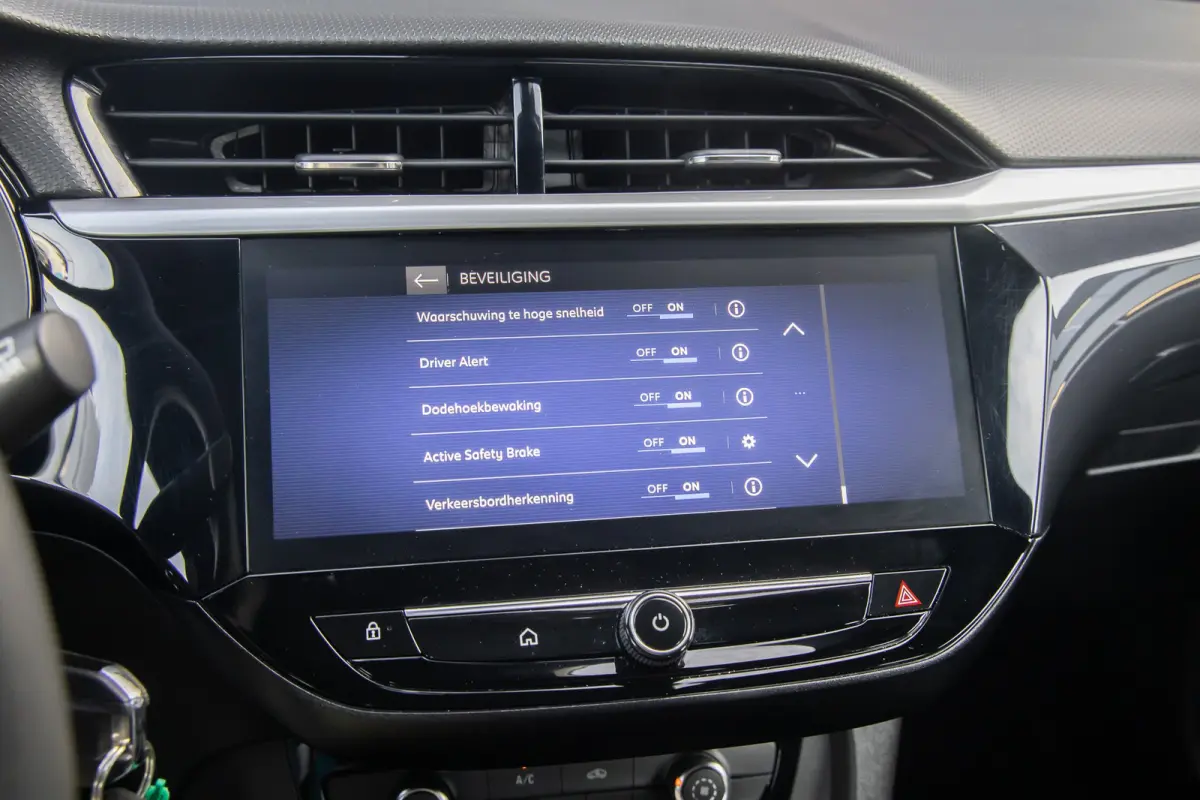 1.2 Turbo Hybrid GS | Apple Carplay/Android Auto | Achteruitrijcamera | Cruise control | Parkeersensoren voor + achter | | Achteruitrijcamera | Airco | Apple Carplay/Android Auto|telefoonint