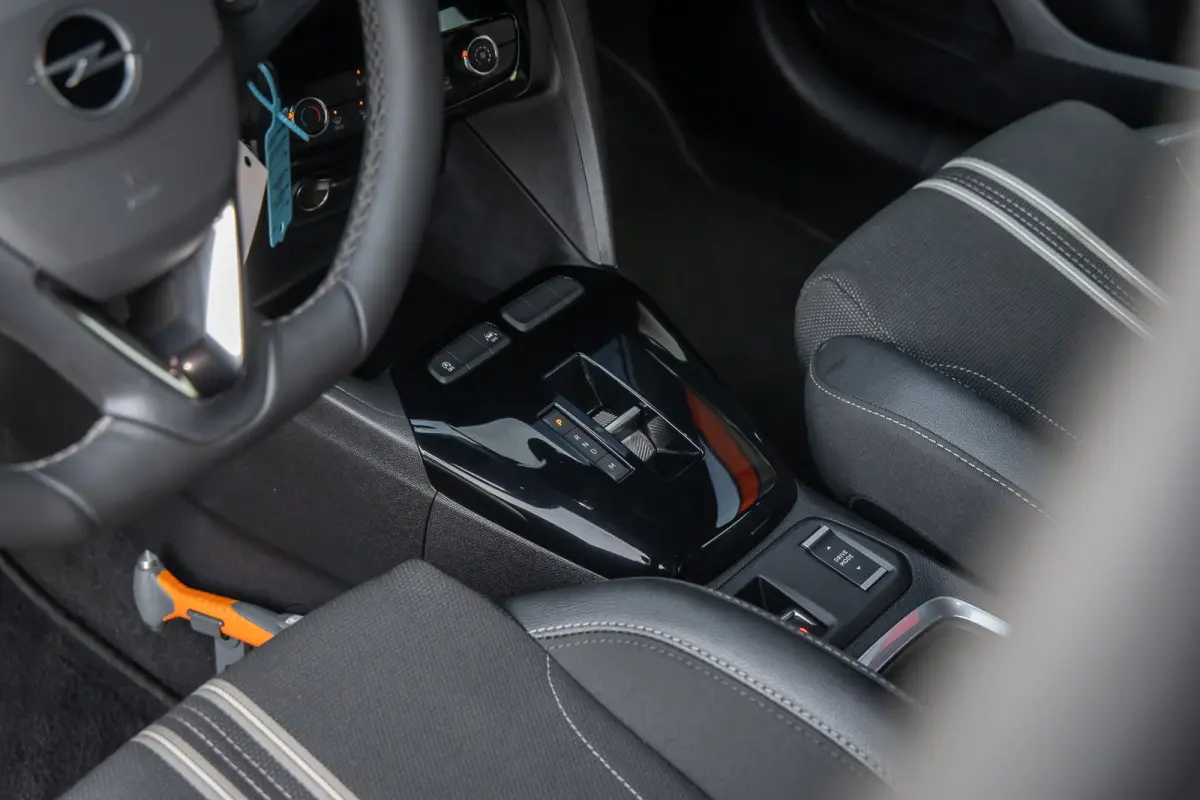 1.2 Turbo Hybrid GS | Apple Carplay/Android Auto | Achteruitrijcamera | Cruise control | Parkeersensoren voor + achter | | Achteruitrijcamera | Airco | Apple Carplay/Android Auto|telefoonint