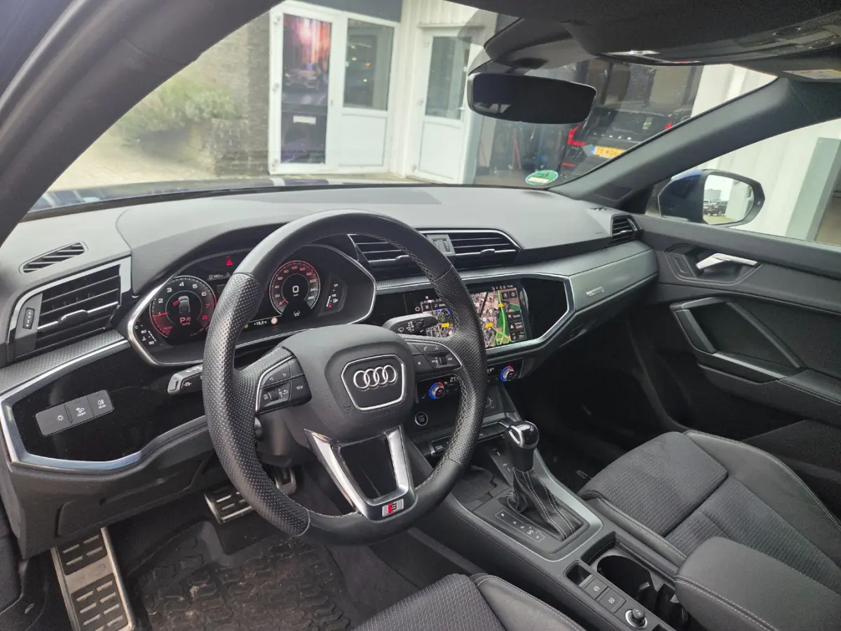 35 TFSI S Edition 150PK | Trekhaak | Elek. Verstelbare Stoel | Camera Achter | Keyless entry/start | Zwart optiek