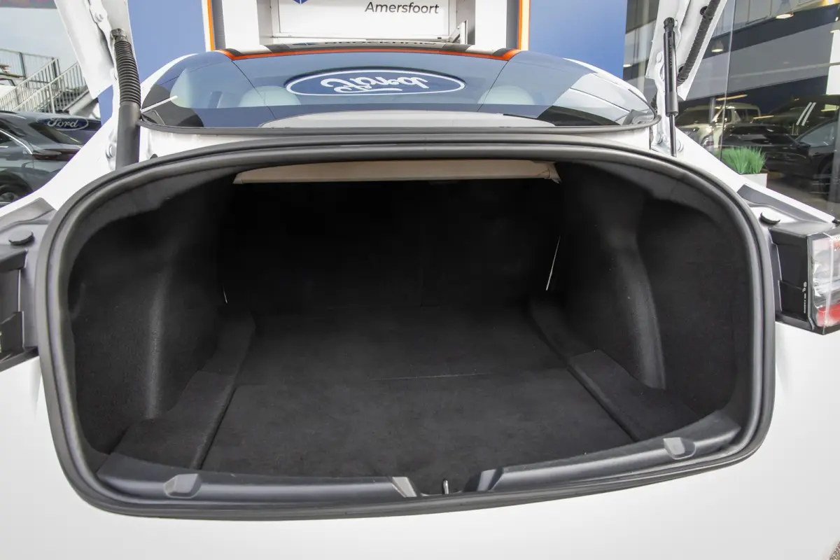 Long Range AWD 75 kWh | Panoramadak | Voorstoelen verwarmd | Dodehoek detectie | Keyless | Cruise control adaptief met Stop&Go en stuurhulp | Dodehoek detectie | Keyless start