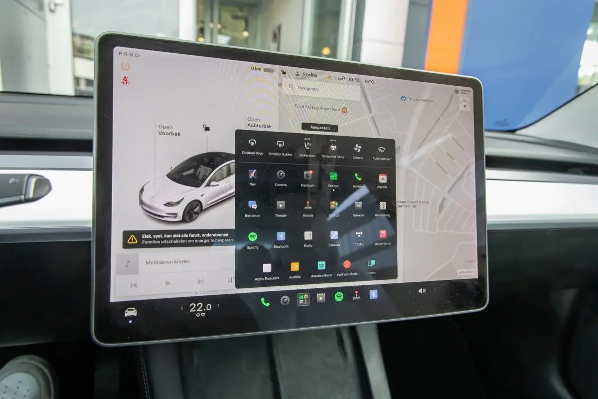 Long Range AWD 75 kWh | Panoramadak | Voorstoelen verwarmd | Dodehoek detectie | Keyless | Cruise control adaptief met Stop&Go en stuurhulp | Dodehoek detectie | Keyless start