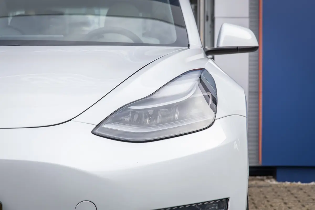 Long Range AWD 75 kWh | Panoramadak | Voorstoelen verwarmd | Dodehoek detectie | Keyless | Cruise control adaptief met Stop&Go en stuurhulp | Dodehoek detectie | Keyless start
