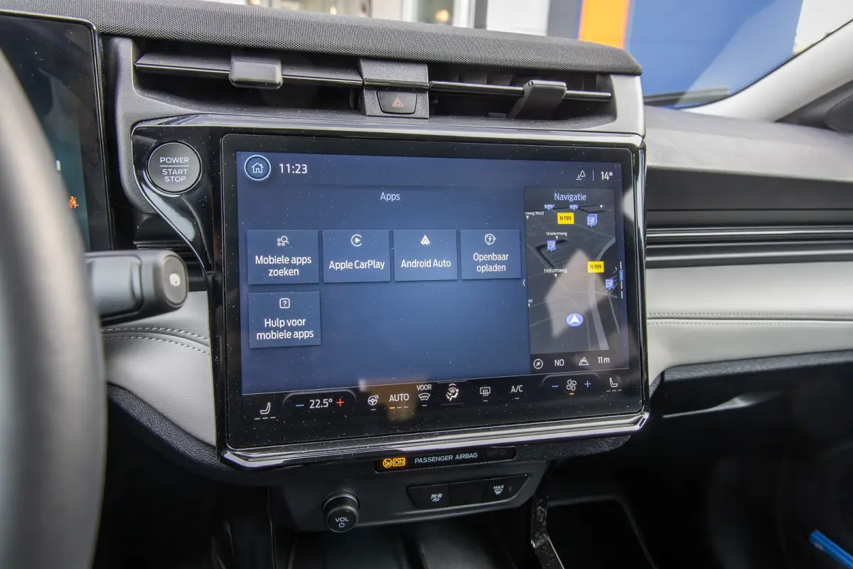 44 kWh | Camera | Stoel/stuur/voorruit verwarming | Apple Carplay/Android Auto | Full-LED | Digitaal dashboard | Nieuwstaat! | Achteruitrijcamera | Apple Carplay/Android Auto|telefoonintegra