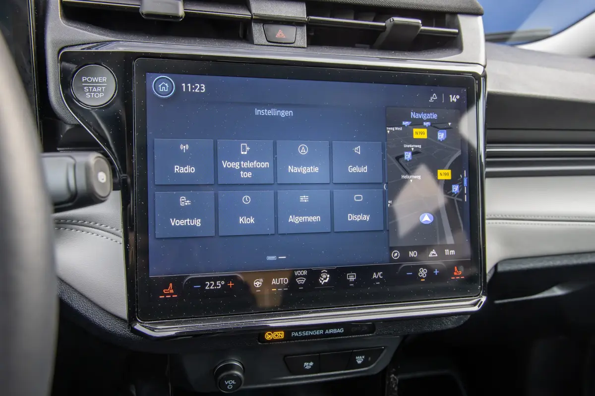 44 kWh | Camera | Stoel/stuur/voorruit verwarming | Apple Carplay/Android Auto | Full-LED | Digitaal dashboard | Nieuwstaat! | Achteruitrijcamera | Apple Carplay/Android Auto|telefoonintegra
