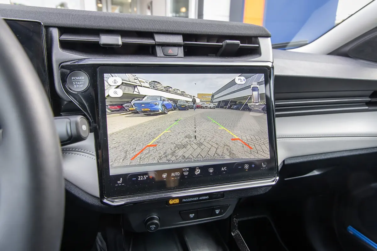 44 kWh | Camera | Stoel/stuur/voorruit verwarming | Apple Carplay/Android Auto | Full-LED | Digitaal dashboard | Nieuwstaat! | Achteruitrijcamera | Apple Carplay/Android Auto|telefoonintegra