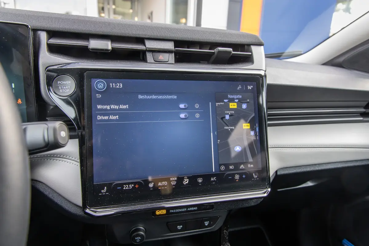 44 kWh | Camera | Stoel/stuur/voorruit verwarming | Apple Carplay/Android Auto | Full-LED | Digitaal dashboard | Nieuwstaat! | Achteruitrijcamera | Apple Carplay/Android Auto|telefoonintegra