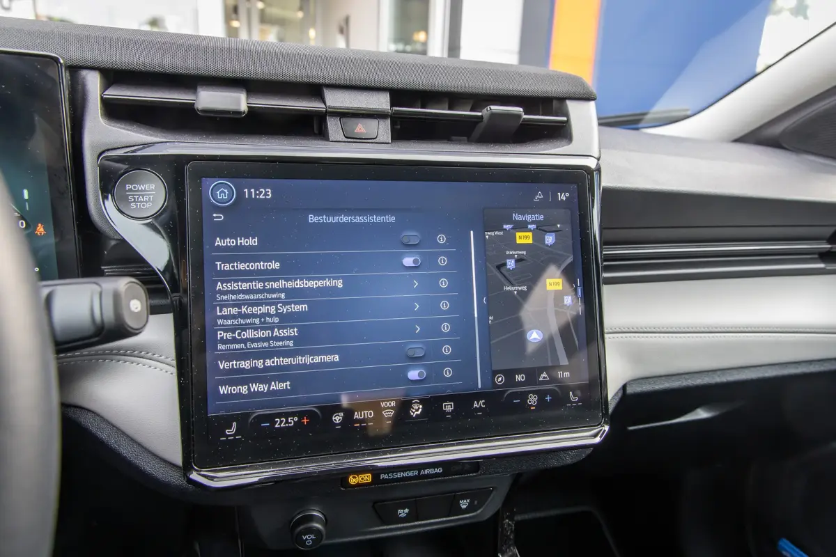 44 kWh | Camera | Stoel/stuur/voorruit verwarming | Apple Carplay/Android Auto | Full-LED | Digitaal dashboard | Nieuwstaat! | Achteruitrijcamera | Apple Carplay/Android Auto|telefoonintegra