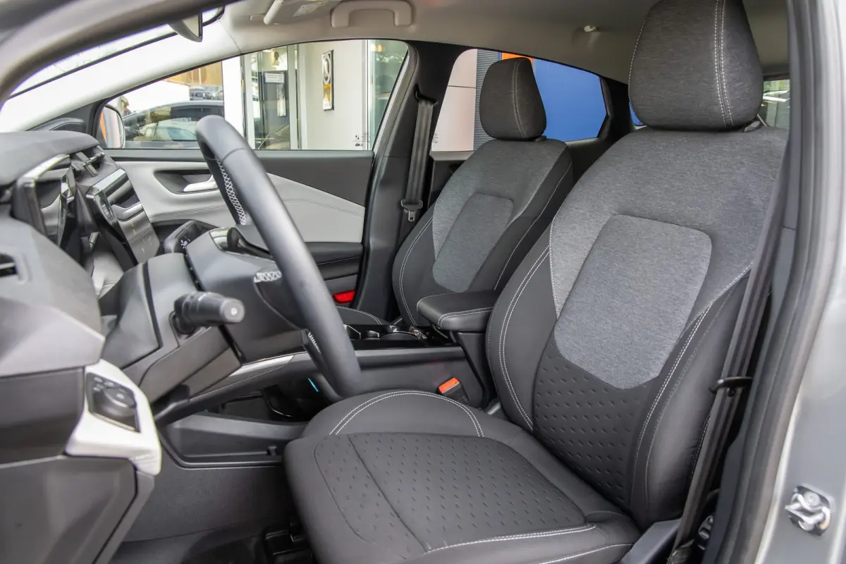 44 kWh | Camera | Stoel/stuur/voorruit verwarming | Apple Carplay/Android Auto | Full-LED | Digitaal dashboard | Nieuwstaat! | Achteruitrijcamera | Apple Carplay/Android Auto|telefoonintegra