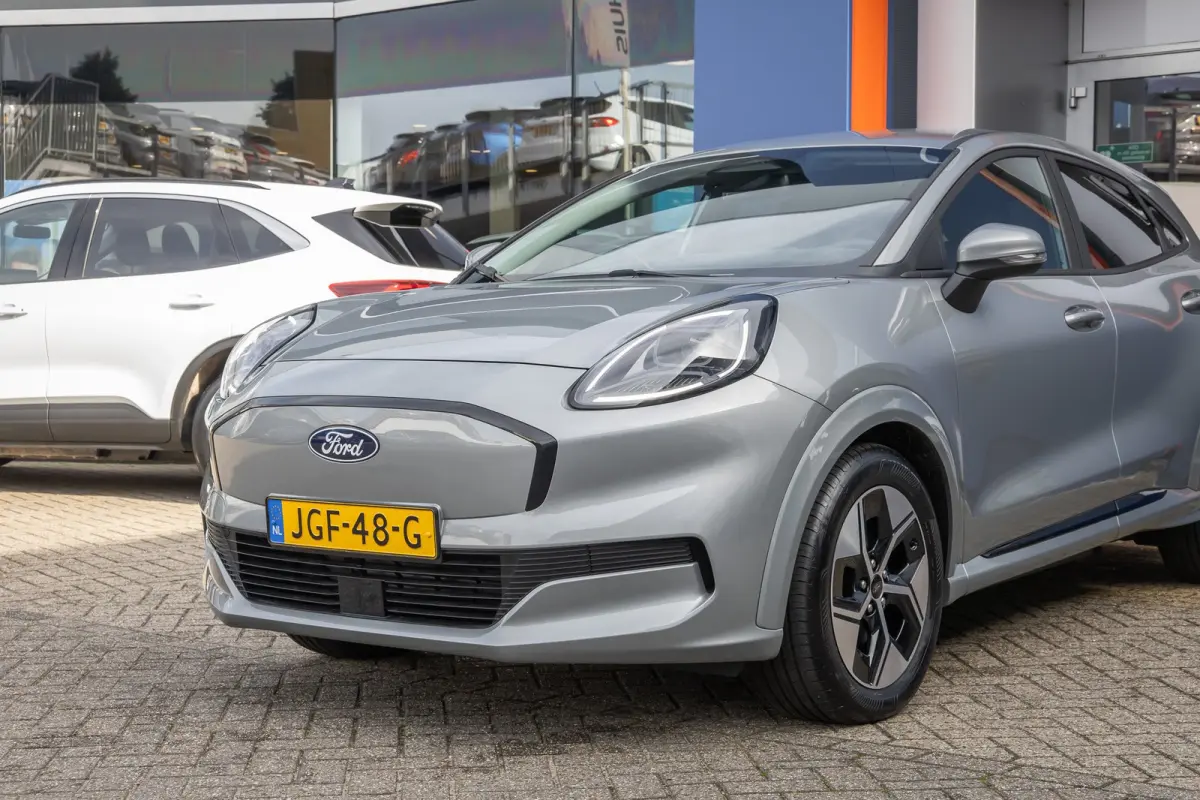 44 kWh | Camera | Stoel/stuur/voorruit verwarming | Apple Carplay/Android Auto | Full-LED | Digitaal dashboard | Nieuwstaat! | Achteruitrijcamera | Apple Carplay/Android Auto|telefoonintegra