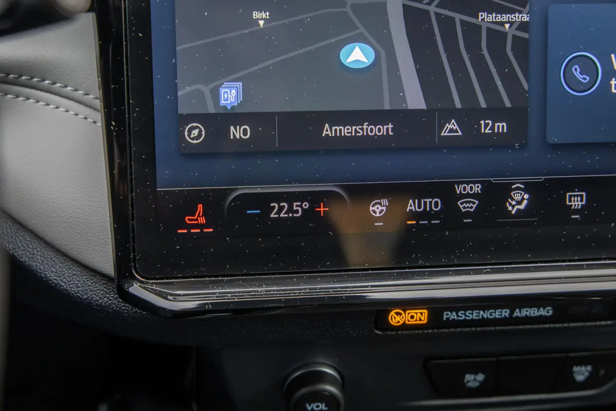 44 kWh | Camera | Stoel/stuur/voorruit verwarming | Apple Carplay/Android Auto | Full-LED | Digitaal dashboard | Nieuwstaat! | Achteruitrijcamera | Apple Carplay/Android Auto|telefoonintegra