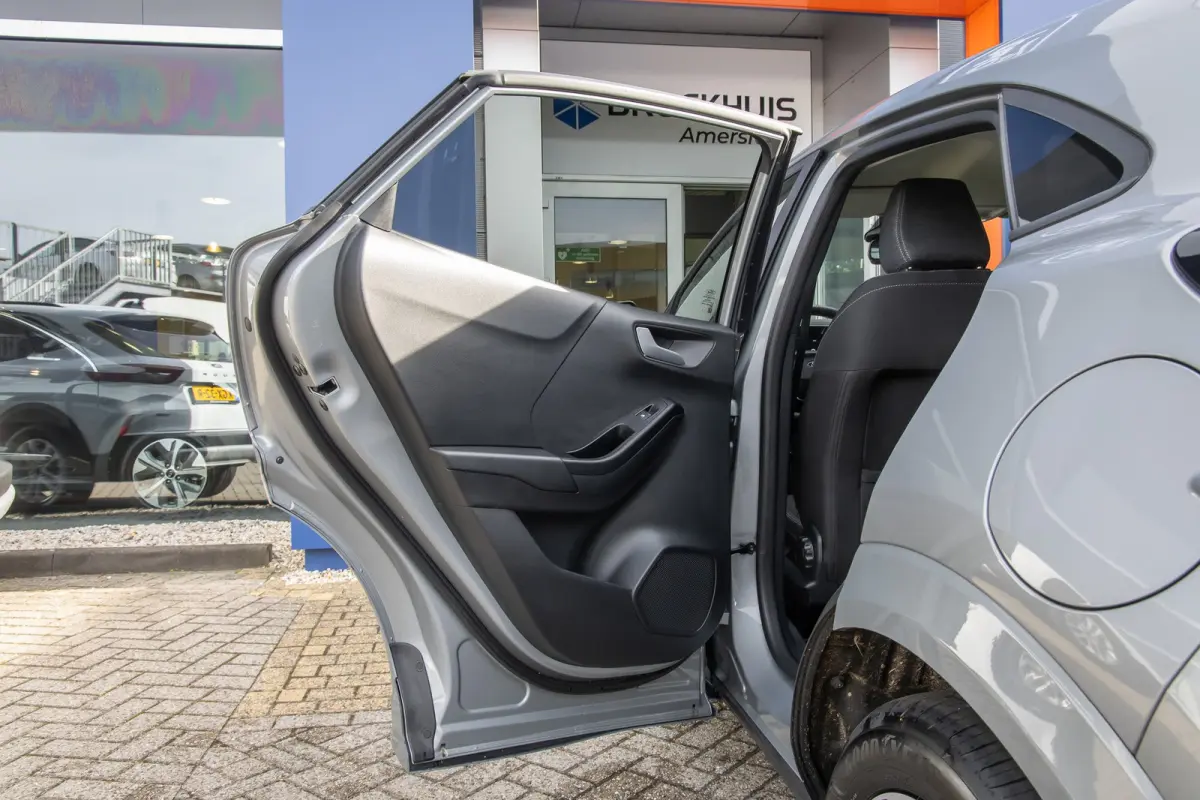 44 kWh | Camera | Stoel/stuur/voorruit verwarming | Apple Carplay/Android Auto | Full-LED | Digitaal dashboard | Nieuwstaat! | Achteruitrijcamera | Apple Carplay/Android Auto|telefoonintegra