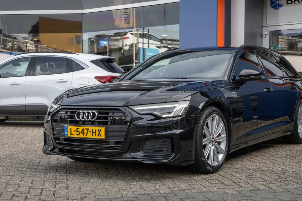 55 TFSI e 367 PK quattro Competition S-Line | Adap. Cruise | Camera | Apple Carplay | Stoelverwarming | Elek. Klep | Adap. Cruise | Camera | Apple Carplay | Stoelverwarming | Elek. Klep | Cr