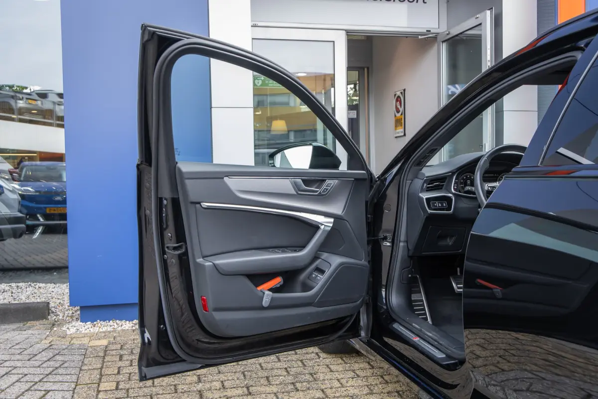 55 TFSI e 367 PK quattro Competition S-Line | Adap. Cruise | Camera | Apple Carplay | Stoelverwarming | Elek. Klep | Adap. Cruise | Camera | Apple Carplay | Stoelverwarming | Elek. Klep | Cr