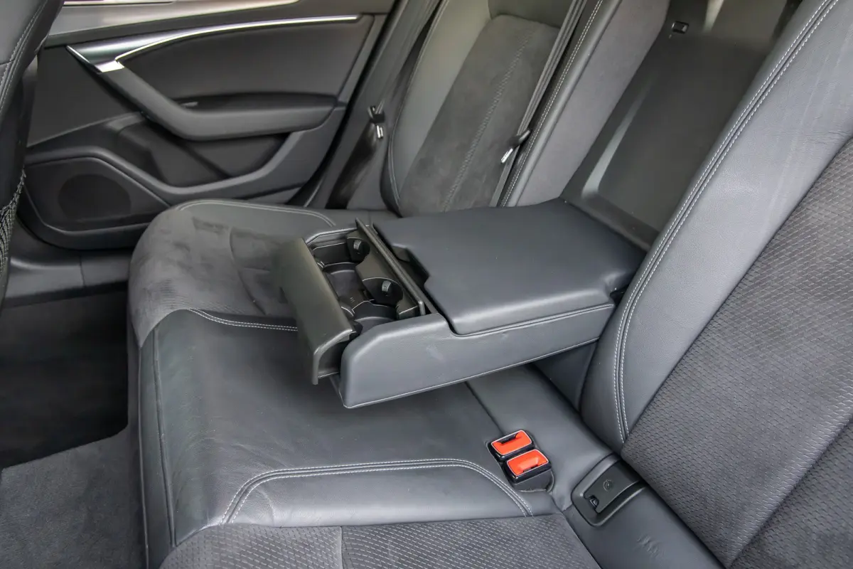 55 TFSI e 367 PK quattro Competition S-Line | Adap. Cruise | Camera | Apple Carplay | Stoelverwarming | Elek. Klep | Adap. Cruise | Camera | Apple Carplay | Stoelverwarming | Elek. Klep | Cr